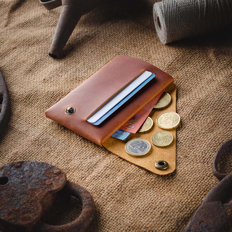 minimalistická peněženka na karty kožená
